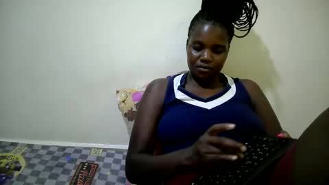 Snapshot of cute_heaven chatting on 10-05-25, 06:39 cute_heaven online show from 10-05-25, 06:39