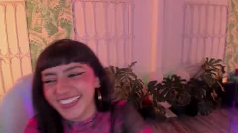 Snapshot of cute_hollywood chatting on 01-17-26, 08:01 Sofa online show from 01-17-26, 08:01