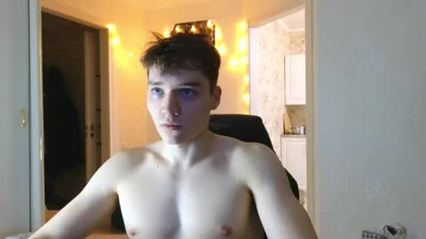 Snapshot of cute_junk chatting on 02-10-25, 06:45 Kite and Jack online show from 02-10-25, 06:45