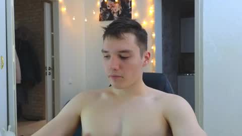 Snapshot of cute_junk chatting on 03-12-25, 12:47 Kite and Jack online show from 03-12-25, 12:47