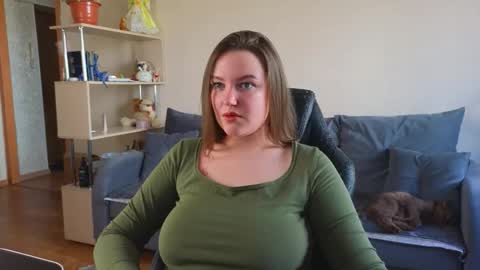 Snapshot of cute_junk chatting on 09-21-25, 06:37 Kite and Jack online show from 09-21-25, 06:37