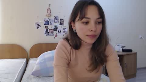 labubu D online show from 12-15-25, 05:12