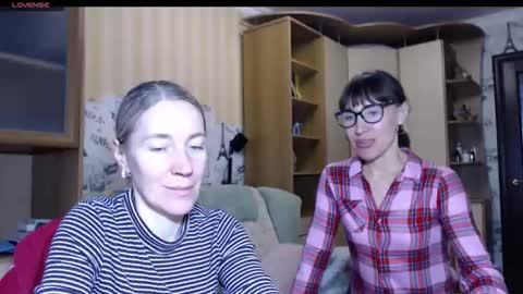 cute_lion_ online show from 11-22-25, 12:37