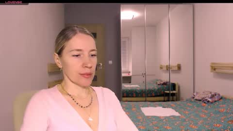 cute_lion_ online show from 01-07-26, 03:03