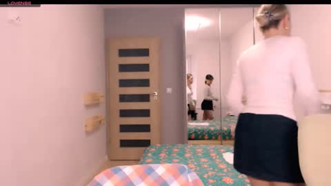 cute_lion_ online show from 02-07-26, 01:26