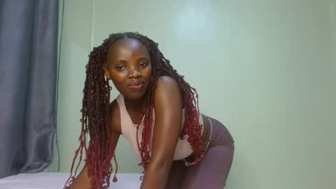 cute_lorna online show from 04-13-26, 10:10