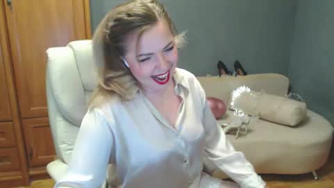 cute_phoenix online show from 05-07-26, 06:35