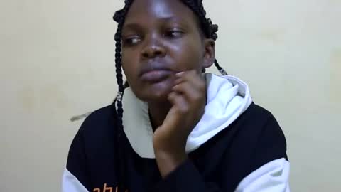 cute_roxie online show from 12-06-24, 05:00