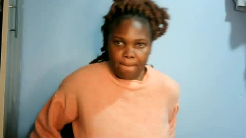 cute_roxie online show from 06-22-26, 09:23