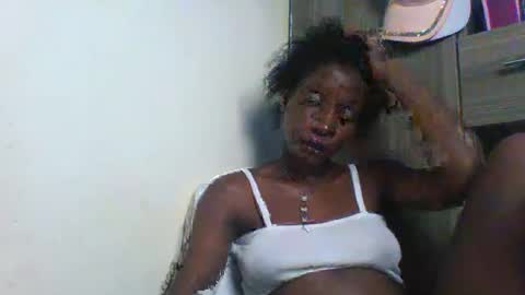 Snapshot of cute_sexy3 chatting on 01-19-25, 02:38 SHARON online show from 01-19-25, 02:38