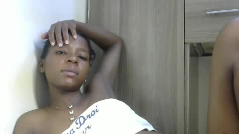 Snapshot of cute_sexy3 chatting on 02-10-25, 10:19 SHARON online show from 02-10-25, 10:19