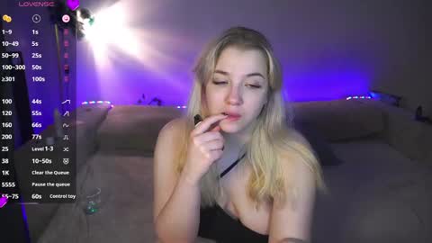 Sasha online show from 01-17-25, 07:19