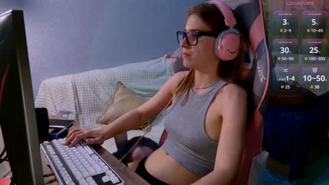 Snapshot of cute_shyy chatting on 12-24-24, 04:19 Flora online show from 12-24-24, 04:19