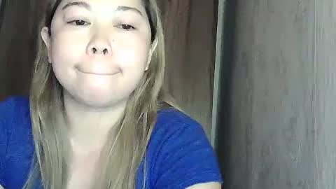 Snapshot of cute_slut09 chatting on 06-18-26, 08:14 Mimi online show from 06-18-26, 08:14