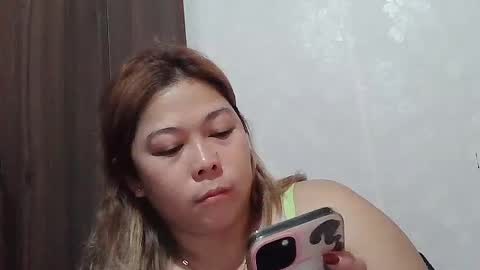 Snapshot of cute_slut09 chatting on 06-26-26, 09:03 Mimi online show from 06-26-26, 09:03