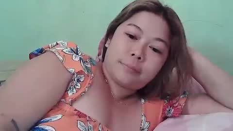 Snapshot of cute_slut09 chatting on 07-03-26, 03:24 Mimi online show from 07-03-26, 03:24