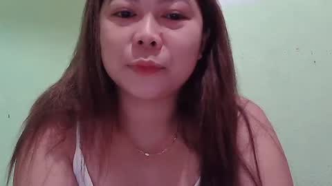 Snapshot of cute_slut09 chatting on 07-10-26, 10:45 Mimi online show from 07-10-26, 10:45