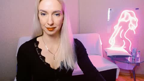 cute_smile_shy online show from 11-20-25, 11:04