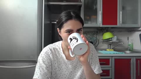 cute_strawberry_ online show from 02-07-25, 07:50