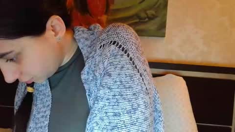 cute_strawberry_ online show from 02-23-25, 06:01