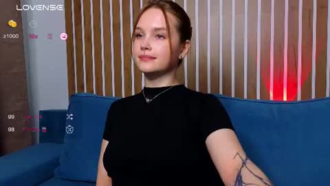 Snapshot of cute_summer_breathe chatting on 06-19-26, 06:23 Sue online show from 06-19-26, 06:23
