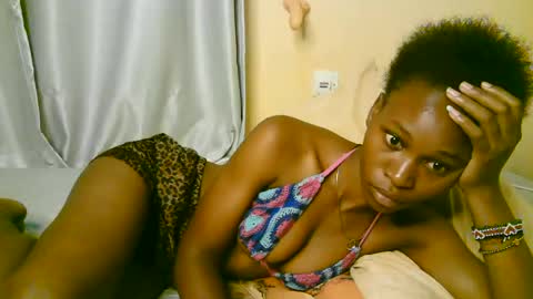 Snapshot of cute_tasha chatting on 06-11-26, 02:00 cute_tasha online show from 06-11-26, 02:00