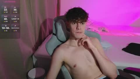 Thomas -  online show from 03-23-26, 05:39