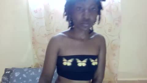 cute_xeniah online show from 09-16-25, 06:36