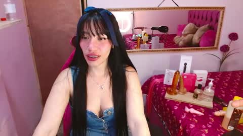 cute_zoe1 online show from 06-14-26, 06:54
