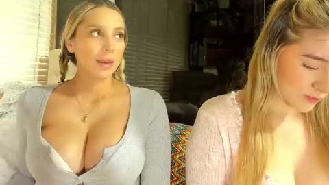 Snapshot of cuteanddesesperate chatting on 07-02-26, 06:03 WANNA SEE MORE OF TWINS online show from 07-02-26, 06:03