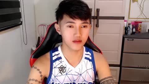 Snapshot of cuteasiancock98 chatting on 05-18-26, 04:29 Steph online show from 05-18-26, 04:29