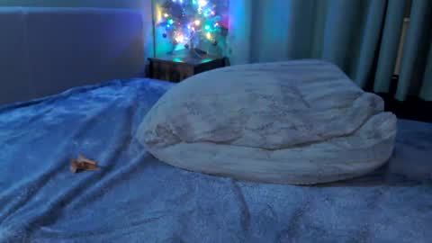 Snapshot of cutebootybabe21 chatting on 12-20-24, 05:18 Amy but I cam as CuteBootyBabe21 online show from 12-20-24, 05:18