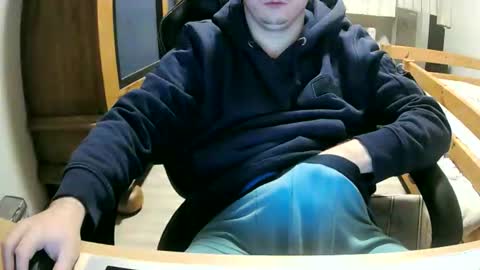 Cuteboy090 online show from 11-08-25, 01:28