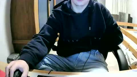Cuteboy090 online show from 04-02-26, 09:51