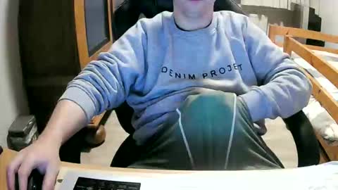 Cuteboy090 online show from 04-16-26, 10:12