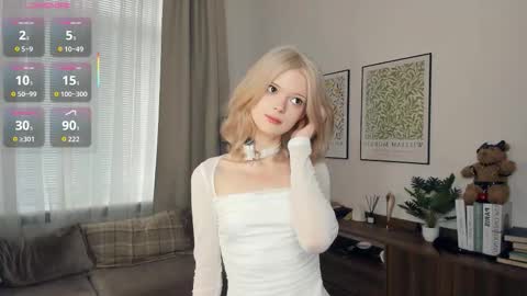Snapshot of cutebrutality chatting on 11-20-25, 07:41 Alice online show from 11-20-25, 07:41