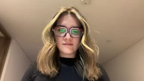 CuteBunny 21 online show from 06-18-26, 12:33