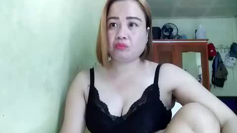 Snapshot of cutechey06 chatting on 12-03-24, 10:29 Sky online show from 12-03-24, 10:29