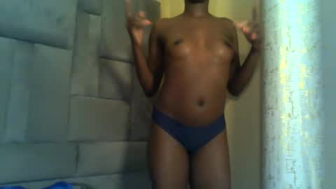 Snapshot of cuteebony16 chatting on 06-13-26, 12:41 tawi online show from 06-13-26, 12:41