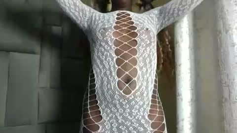 Snapshot of cuteebony16 chatting on 06-28-26, 01:00 tawi online show from 06-28-26, 01:00