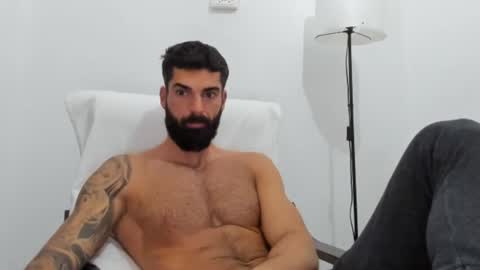 cuteeboy online show from 10-25-25, 05:26