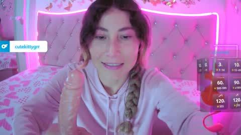 Kitty online show from 04-08-26, 01:33