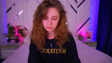 Foxy online show from 10-24-25, 01:29