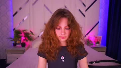 Foxy online show from 10-28-25, 02:31