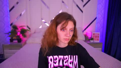 Foxy online show from 11-11-25, 02:28