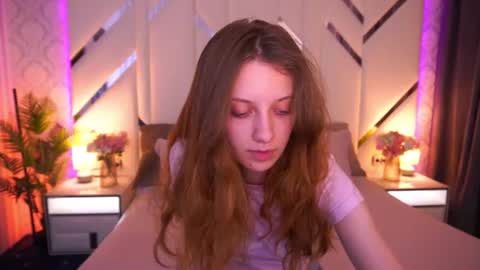 Snapshot of cuteefoxy chatting on 06-24-26, 01:32 Foxy online show from 06-24-26, 01:32