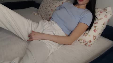 Snapshot of cuteemouse chatting on 01-04-25, 05:27 Anna online show from 01-04-25, 05:27