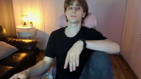 Snapshot of cuteeryan chatting on 06-17-26, 10:06 Ryan online show from 06-17-26, 10:06
