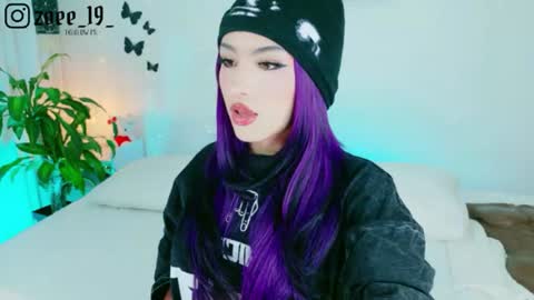 Snapshot of cuteezoe chatting on 06-24-26, 03:49 Zoe online show from 06-24-26, 03:49