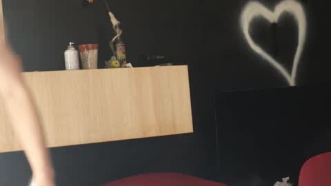 cutemodel online show from 10-28-25, 09:35